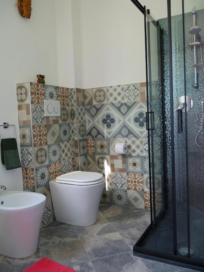 B&B Des Artistes Borzano Exterior foto
