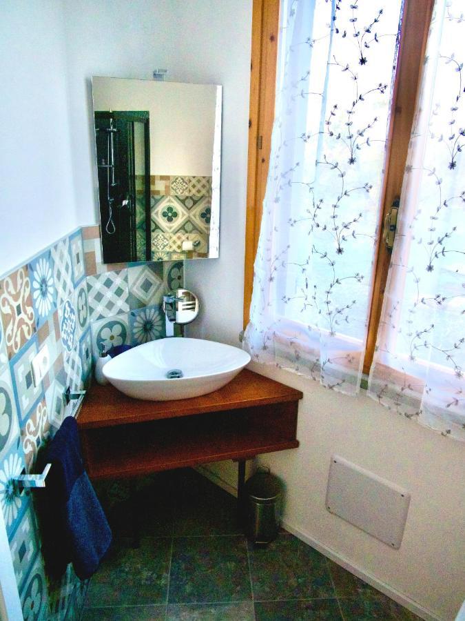 B&B Des Artistes Borzano Exterior foto
