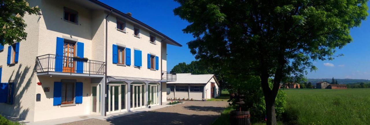 B&B Des Artistes Borzano Exterior foto