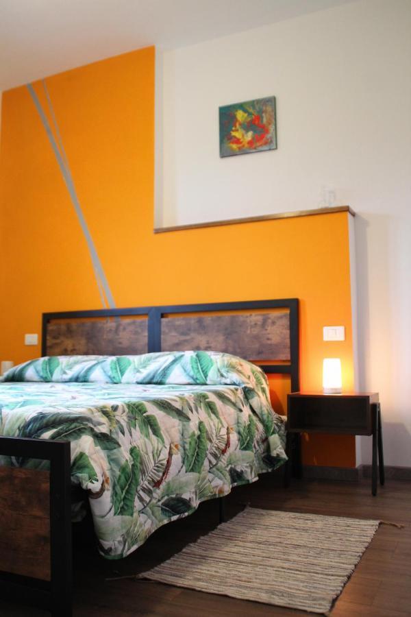 B&B Des Artistes Borzano Exterior foto