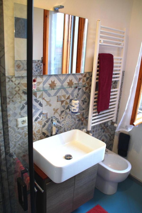B&B Des Artistes Borzano Exterior foto